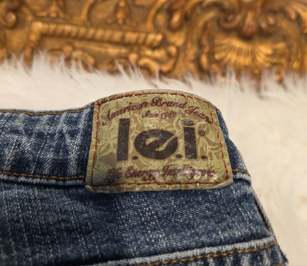 lei Women's Bootcut Jeans in Light Blue Denim